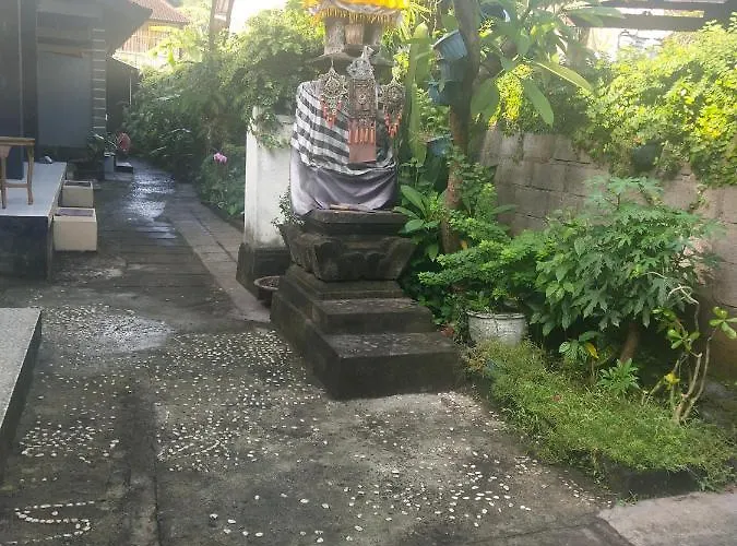 Homestay Santa Fe & Warong Amed (Bali)